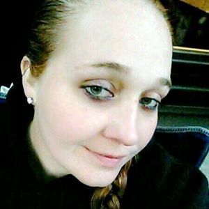 Meet your Posher, Chrystal